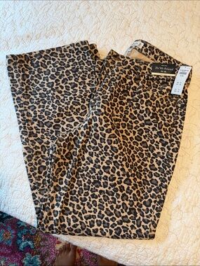 Abercrombie Leopard Print Relaxed Jeans - Tan & Black